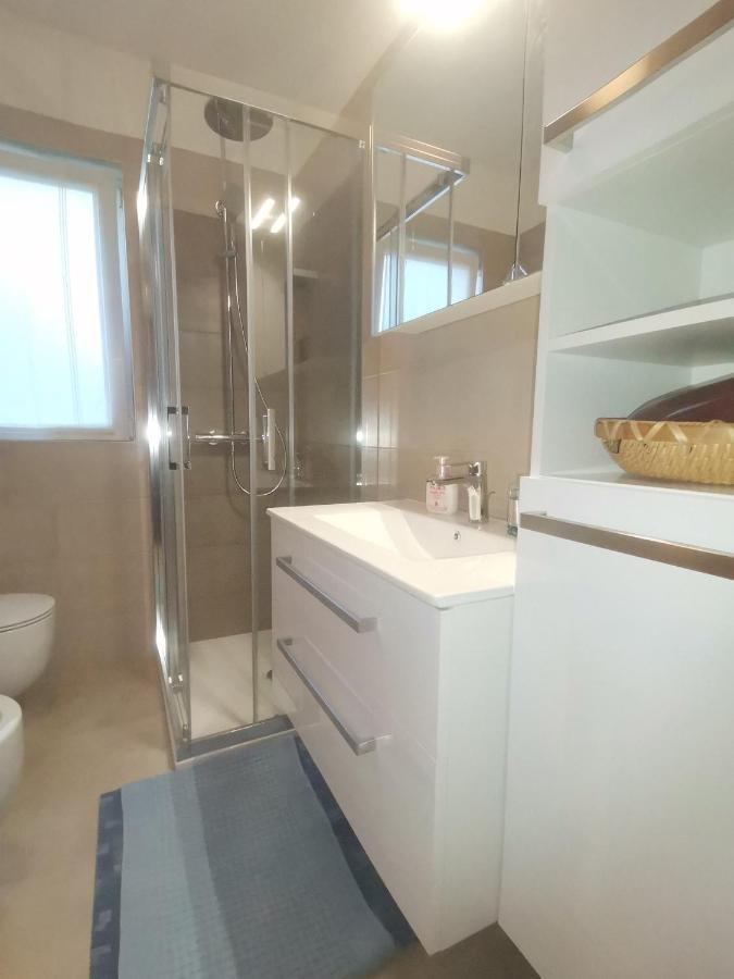 Apartman Hola Novigrad Istria Exteriér fotografie