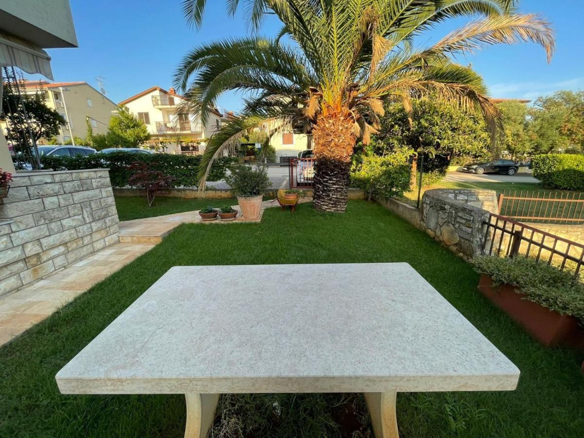 Apartman Hola Novigrad Istria Exteriér fotografie